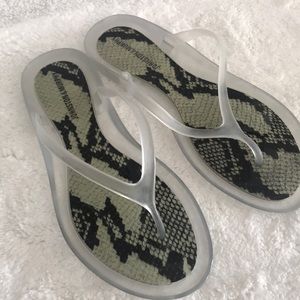 NEW IN BOX Johnson & Murphy jelly flip flops